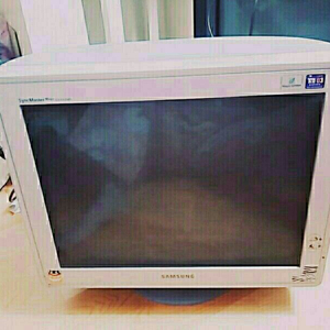 씨알티(CRt) 모니터, LED모니터, 배불뚝이T