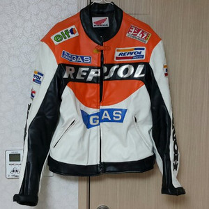 바이크 자켓 과 가죽조끼