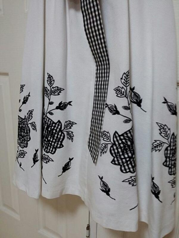 벳시존슨 화이트 자카드 원피스 이미지