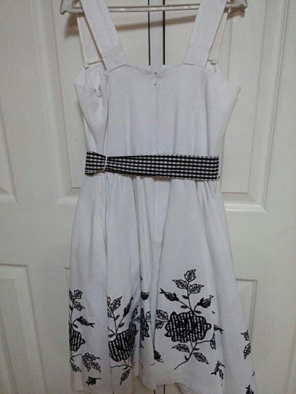 벳시존슨 화이트 자카드 원피스 이미지