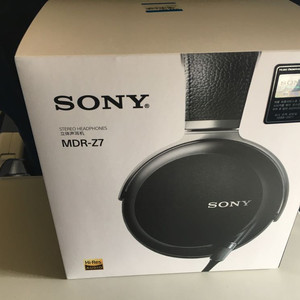 Sony MDR-Z7