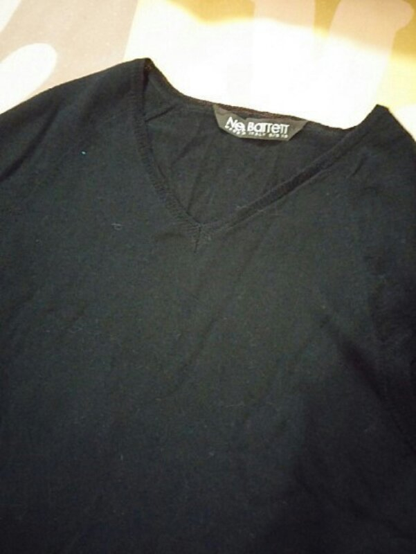 닐바렛 여성 버진라나울 블랙 오프숄더 니트  이미지