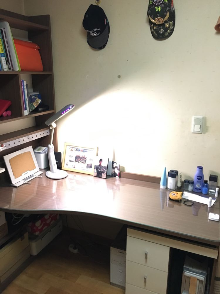 깨끗한 책상, 책장 판매합니다 7만원 이미지