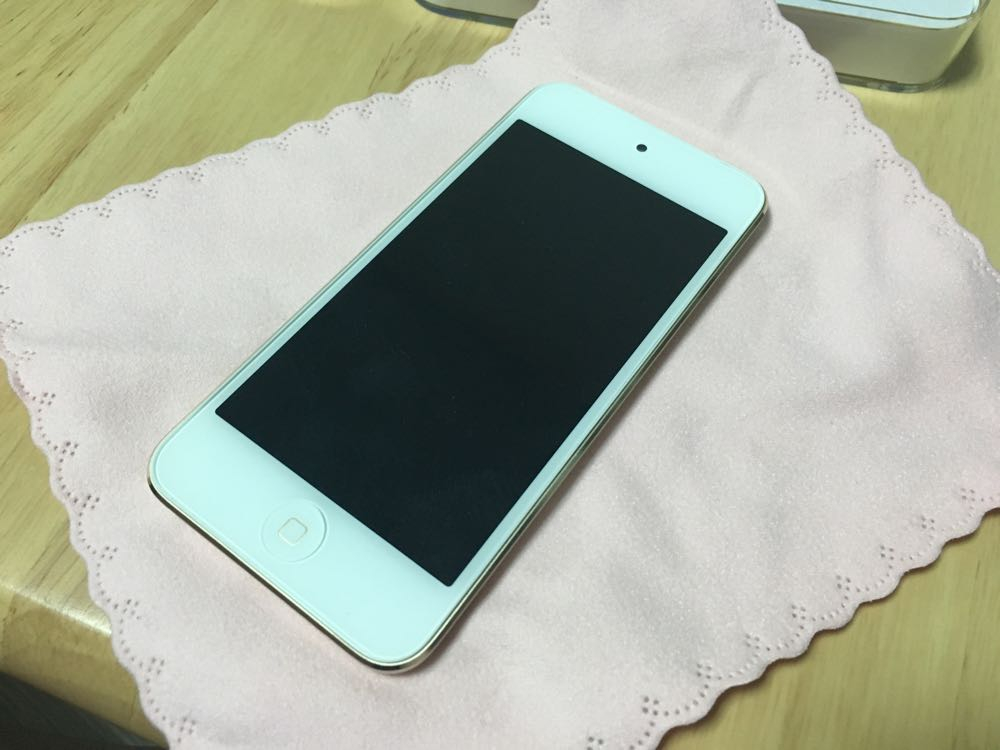 아이팟 6세대 16GB 골드요!--1