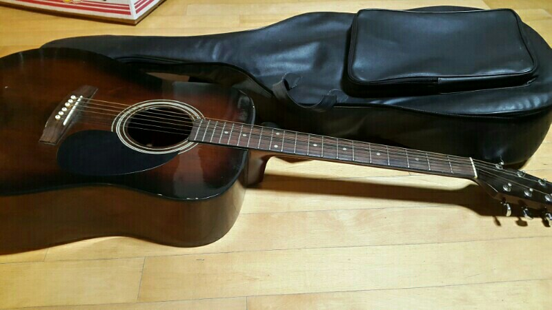 연습용 기타 팔아요--3