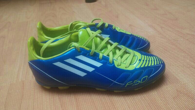 아디다스 축구화 이미지