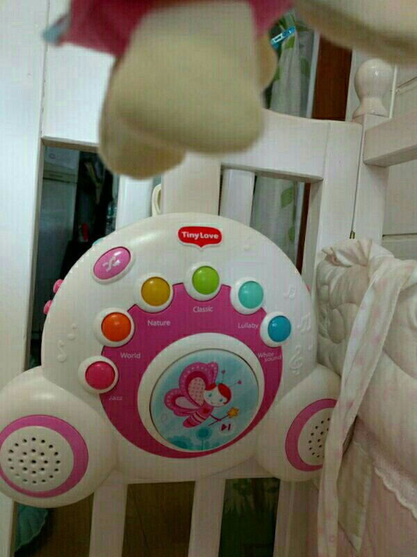 아기침대 ,모빌 , 보행기 ,범퍼,마마치젖병 26--1