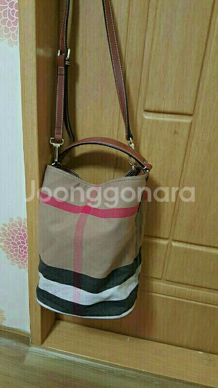 버버리 호보백--0