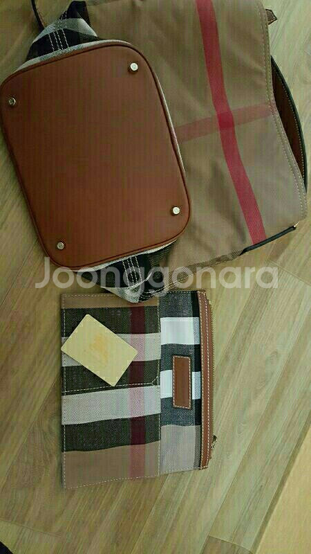 버버리 호보백--1