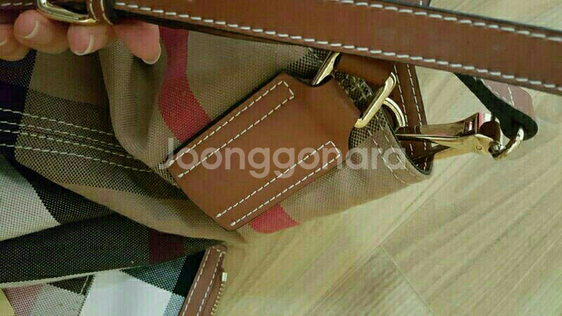 버버리 호보백--2