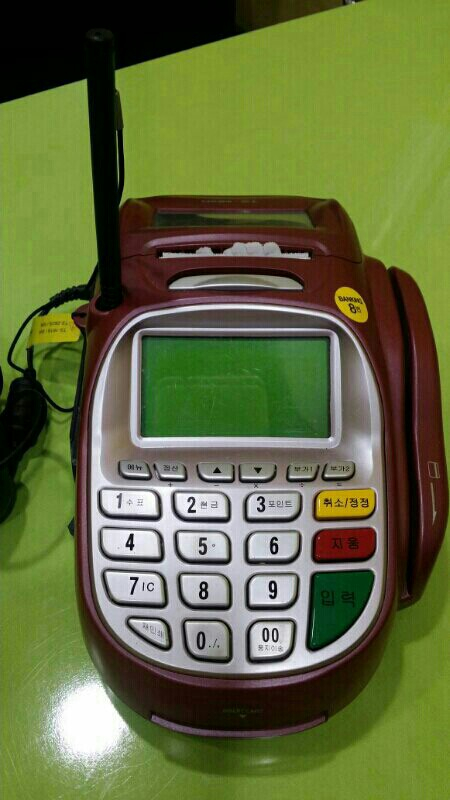 카드 단말기 상태 A급 + 영수증용지 한박스까지 --1