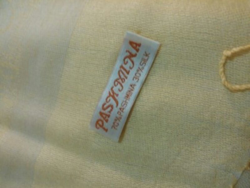 수입 샴페인컬러
페이즐리 문양 실크 파시미나(어린--2