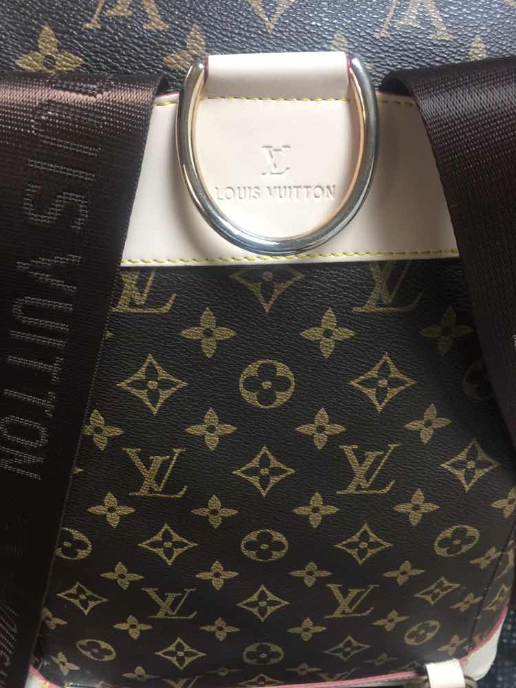 43. 루이비통 몽수리 백팩 거의새상품--5