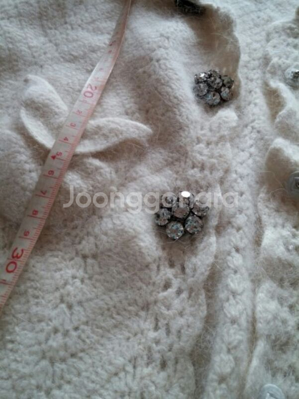 수입 BLOUSON 화이트 앙고라 나팔소매 보석장--2