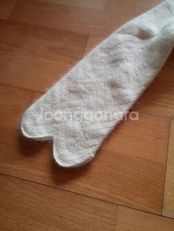 수입 BLOUSON 화이트 앙고라 나팔소매 보석장--4