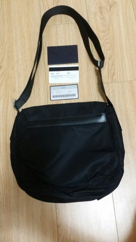 프라다크로스백 (정품)--1