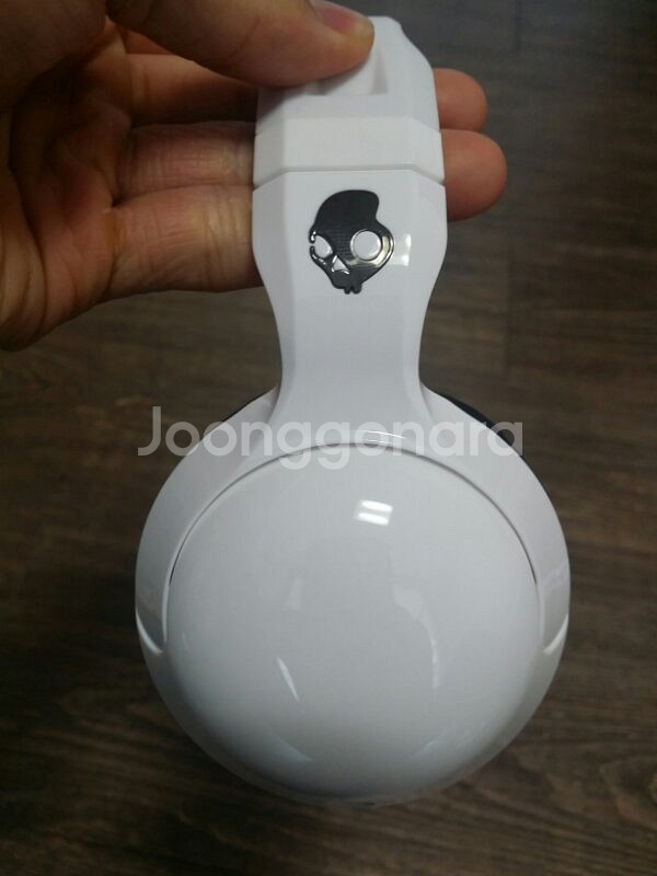 스컬캔디 hesh2 화이트 헤드폰 팝니다--1