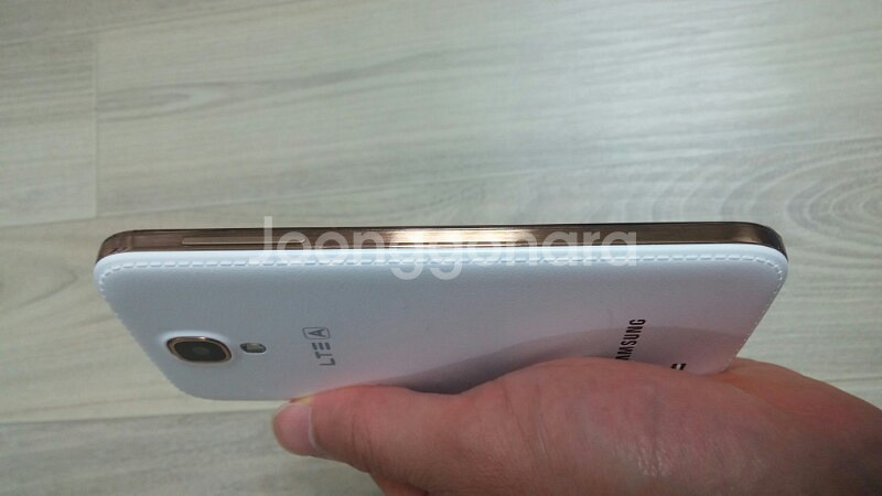 SKT 갤럭시 S4 LTE-A 화이트(가죽느낌 후--4