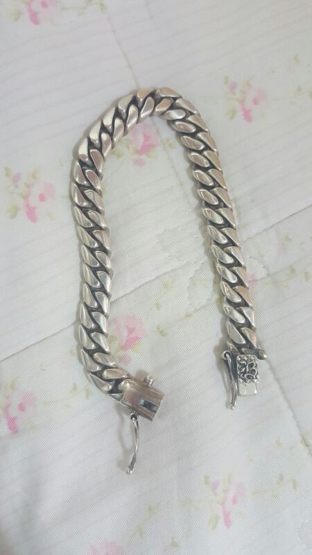 킹크로치 팔찌 팝니다--3