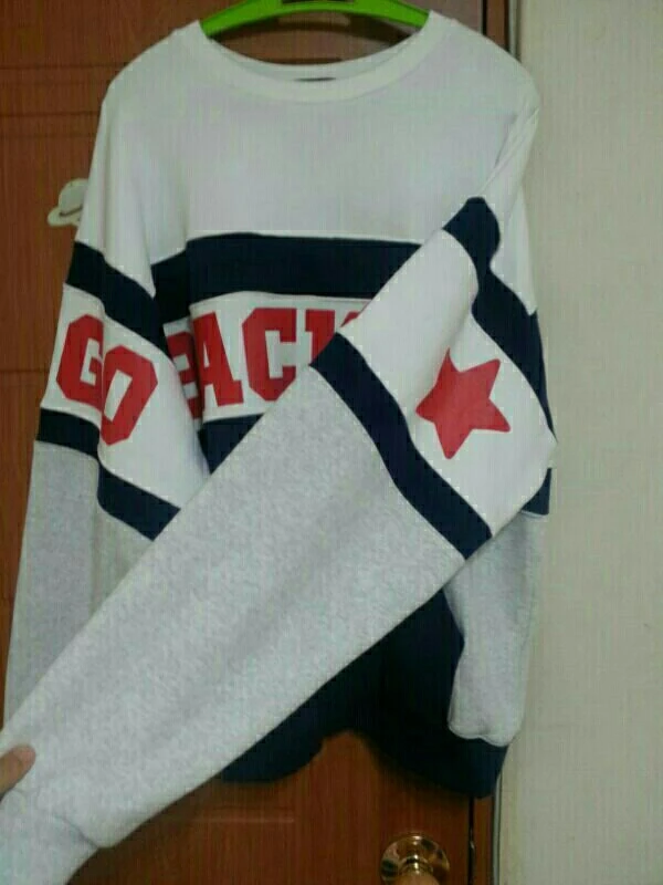 oioi back to the school 맨투맨 이미지