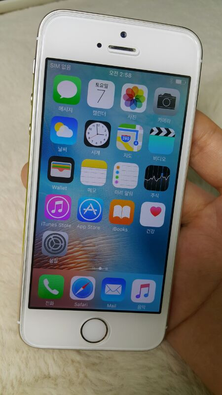 아이폰5S 골드 32기가 AAA급 팝니다.--1