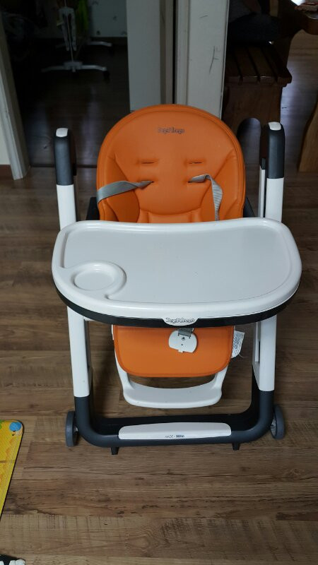 뻬그뻬레고식탁 13만원 이미지