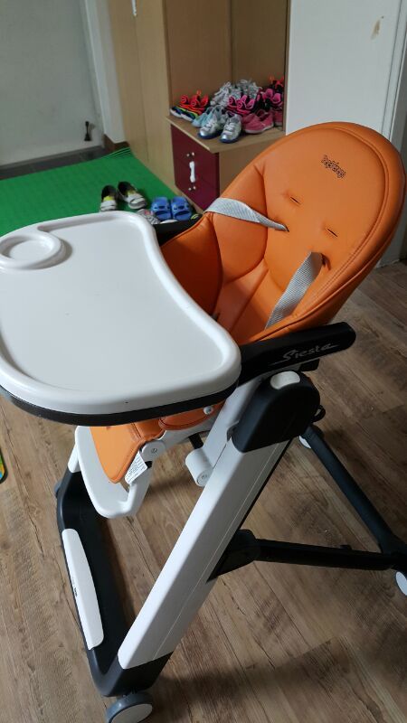 뻬그뻬레고식탁 13만원 이미지