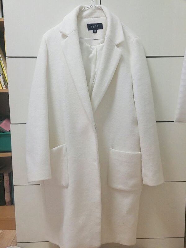 테이트 화이트코트 원가 25만원을 10 만원에--1