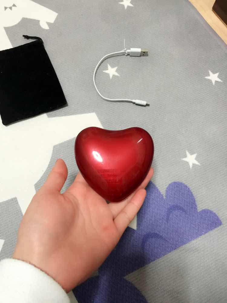 루리 충전식 하트손난로/스마트폰충전가능--3