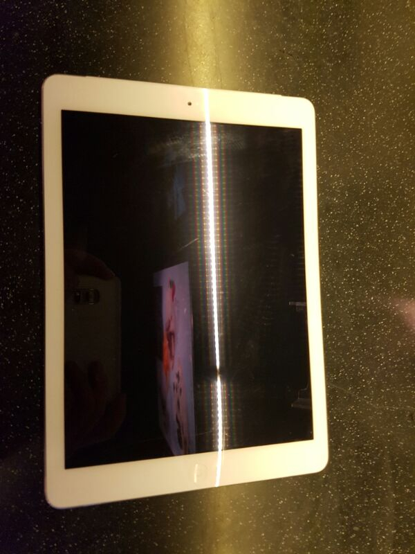 아이패드 에어1 16기가 실버 셀룰러 버전--1