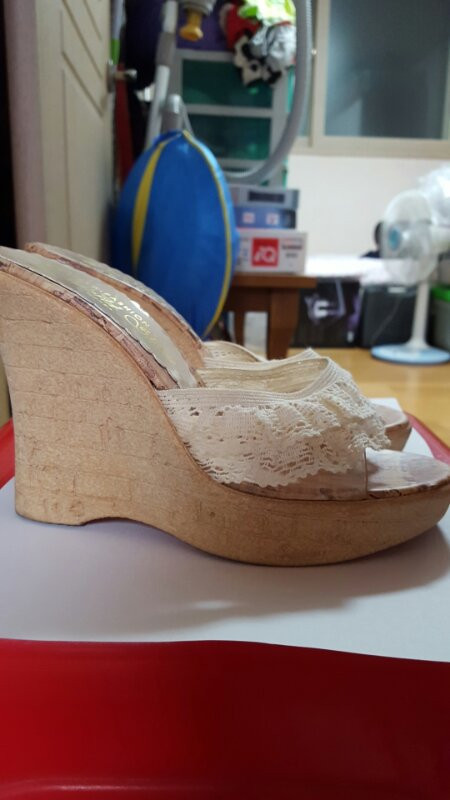 여름여름한 웨지힐--1