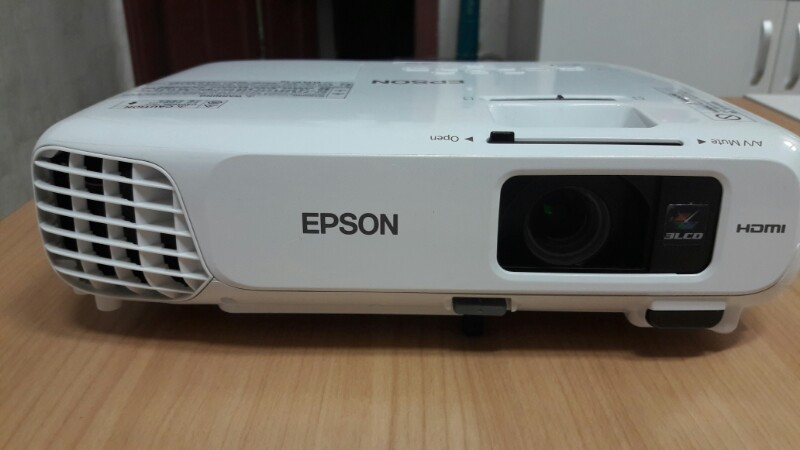 엡손eb-s18프로젝트 이미지