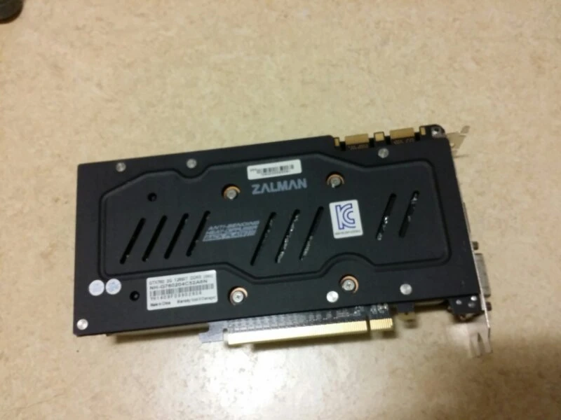 잘만 지포스 GTX760 게이밍 D5 2GB 백플 이미지