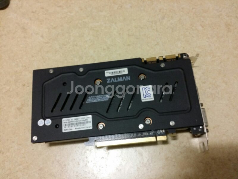 잘만 지포스 GTX760 게이밍 D5 2GB 백플--3