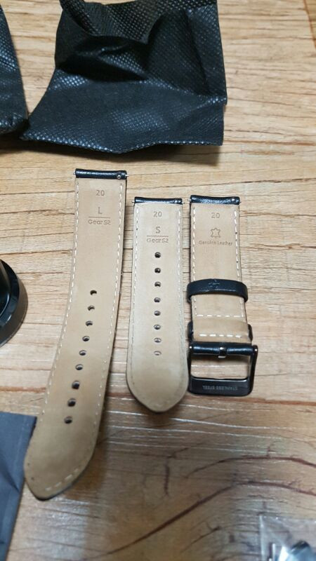 기어 S2 클래식 팝니다 (세라믹밴드)--3