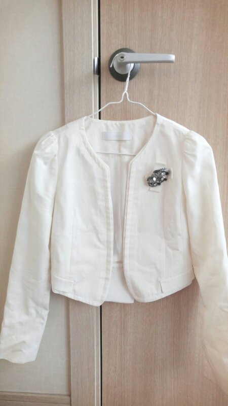 백화점 브랜드 여름 화이트 자켓 이미지