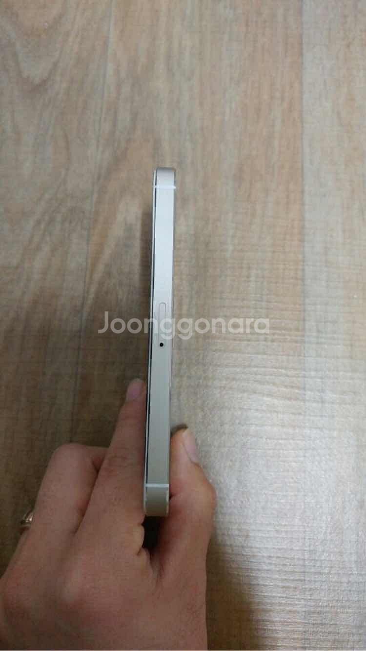 아이폰 5s 16기가 골드--1
