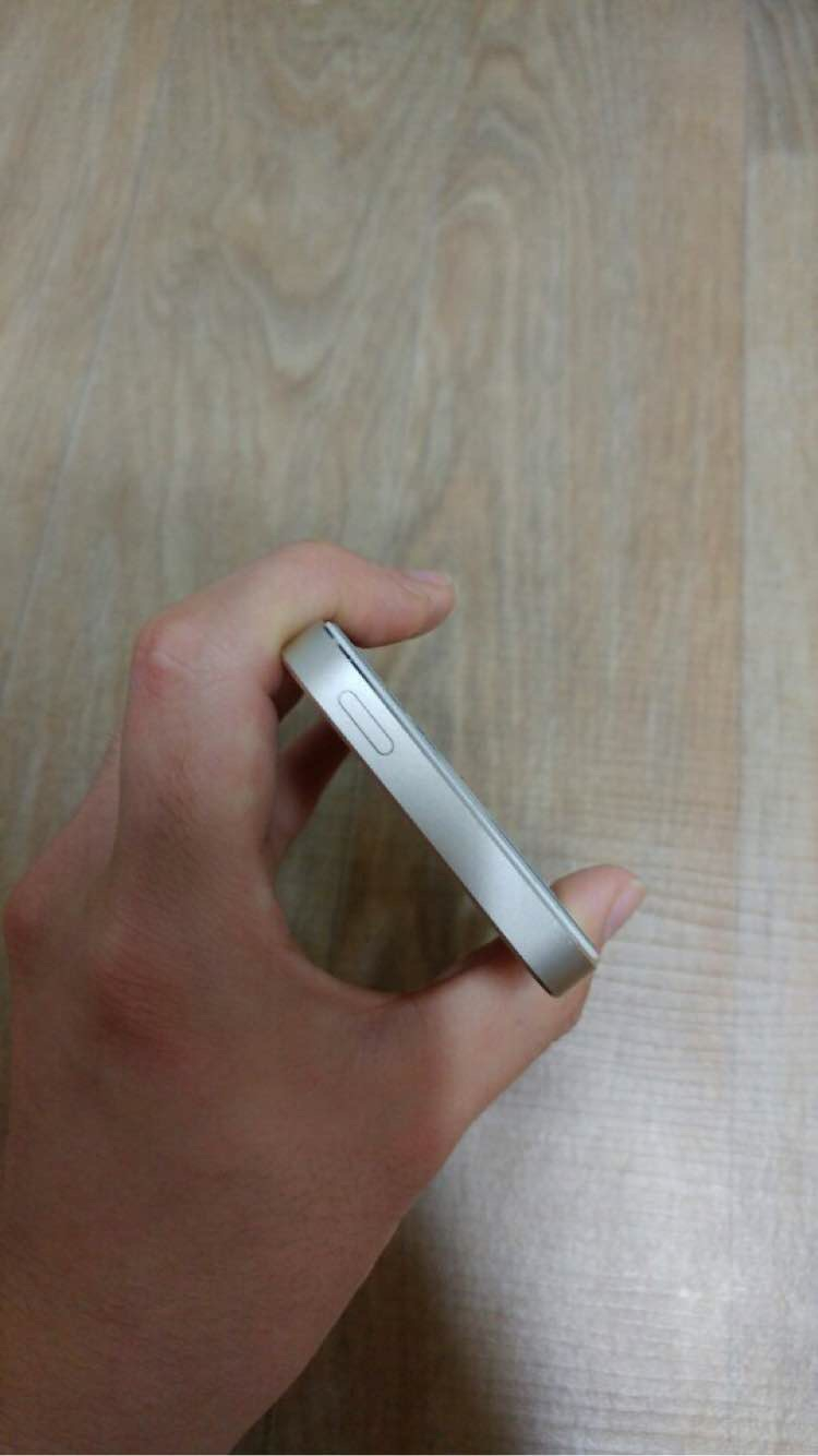 아이폰 5s 16기가 골드 이미지