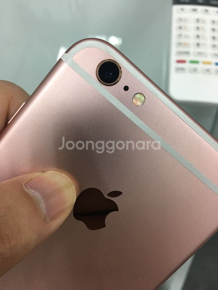 아이폰6s+ 64g 로즈골드 중고 판매합니다--0