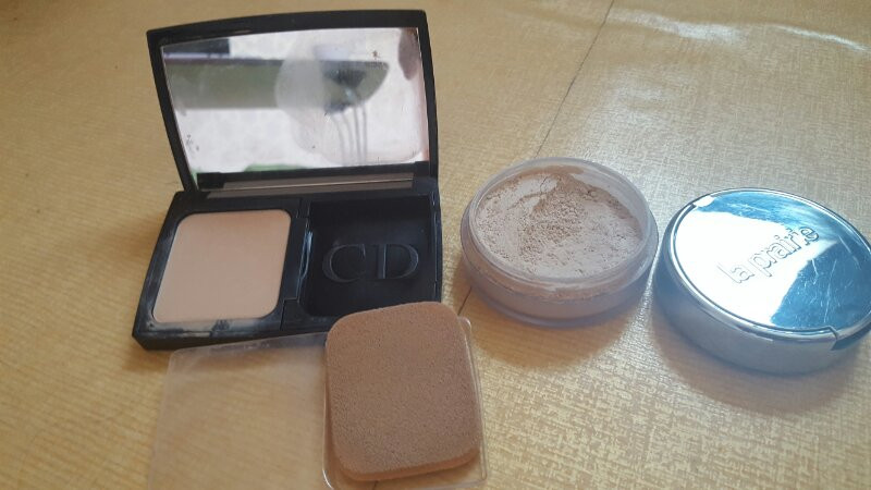 디올 파우더팩트 라프레이 팔아요--1