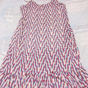 올 여름 유행! 흔하지 않은 나시롱원피스