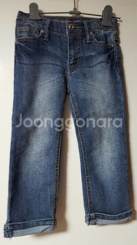 게스 아동용 스판 청바지 팝니다.--0