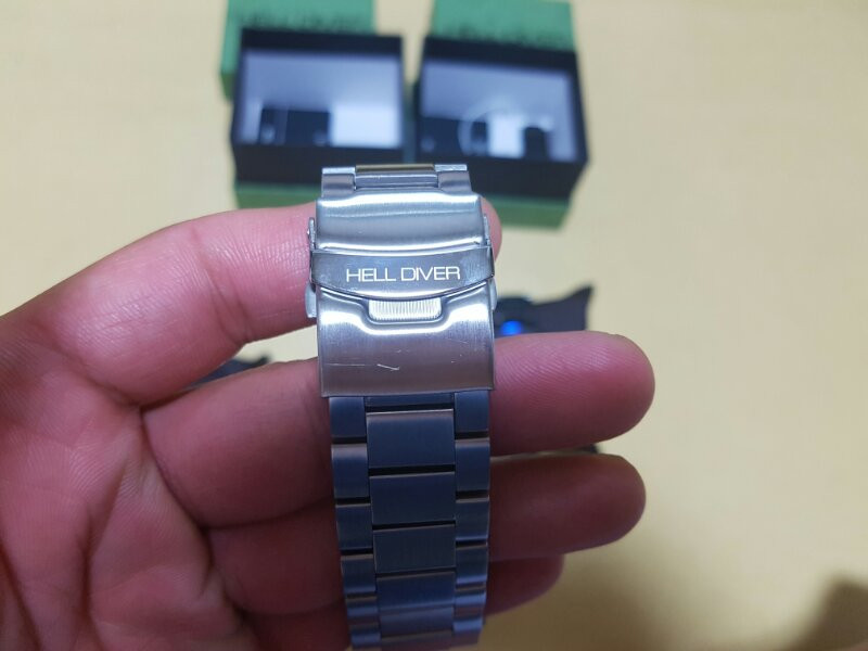 헬다이버 시계판매합니다--4
