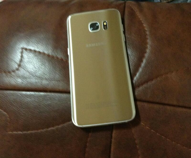 갤럭시s7엣지 실버를 아이폰6s 64기가 로즈골드 이미지