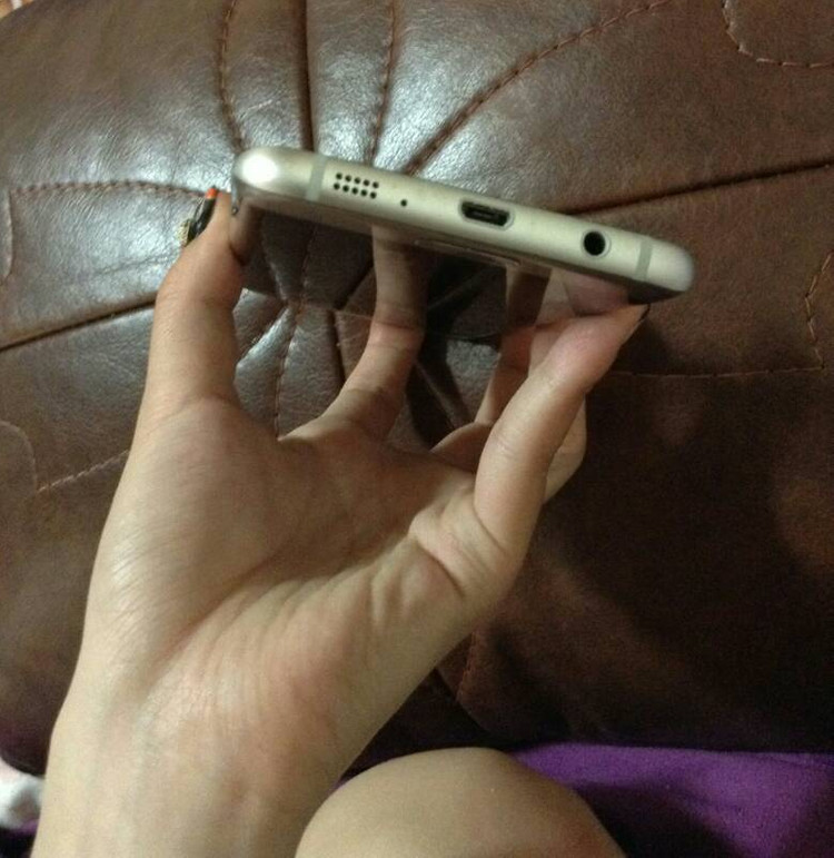 갤럭시s7엣지 실버를 아이폰6s 64기가 로즈골드 이미지