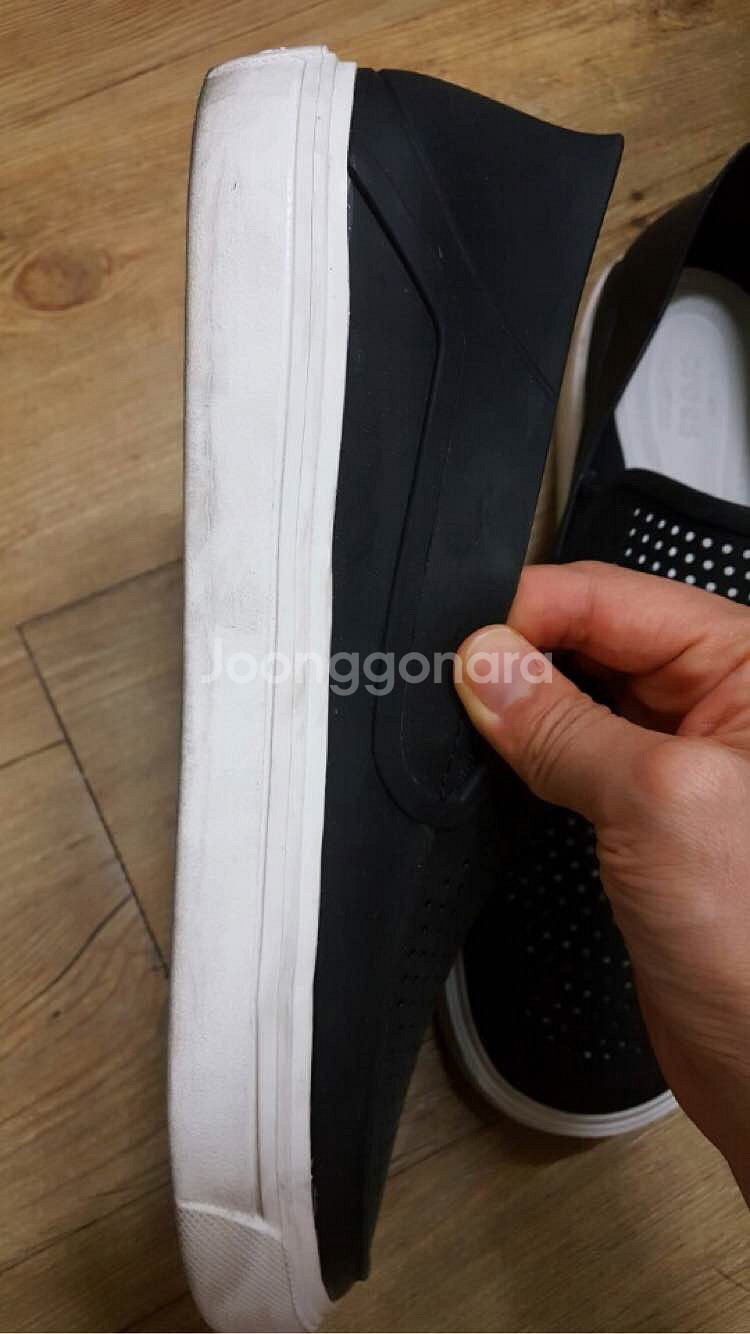 크록스 시티레인 슬립온맨 280미리 팝니다!--3