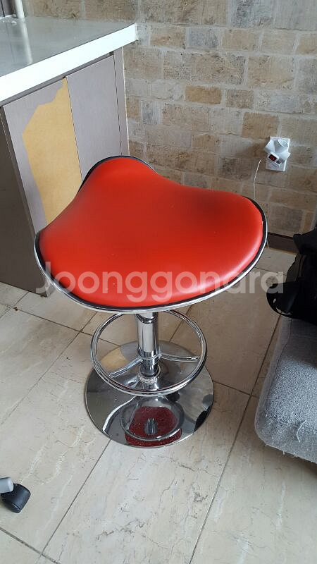 [대전] 빠 의자 / 스탠딩 의자 2개 팔아요--4