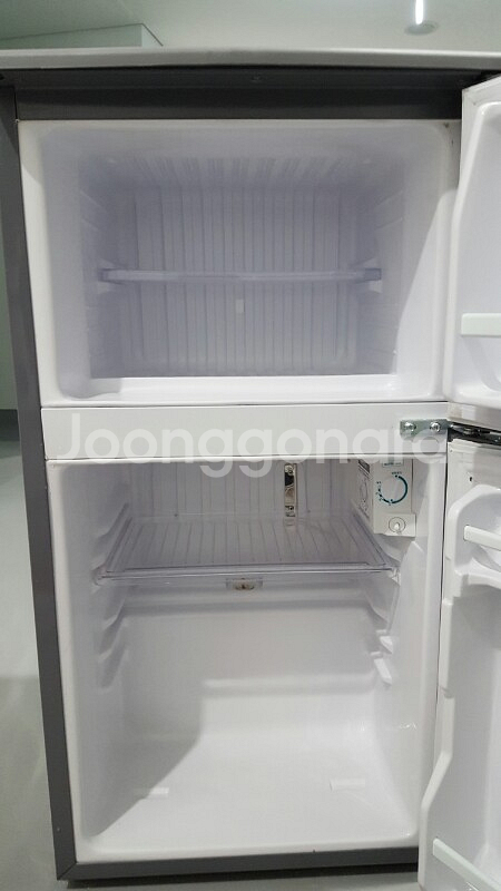 대우 소형 냉장고 저렴하게 팝니다.88리터--1
