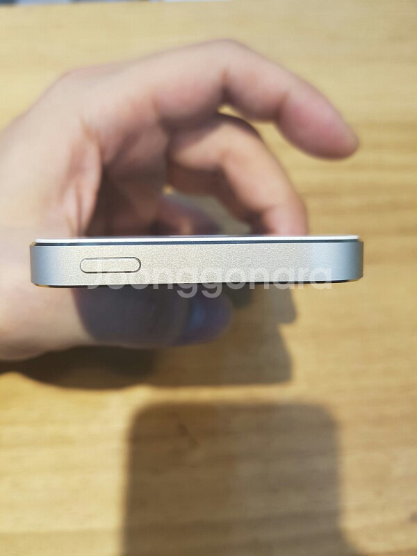 아이폰5S 16g A급팝니다.--3