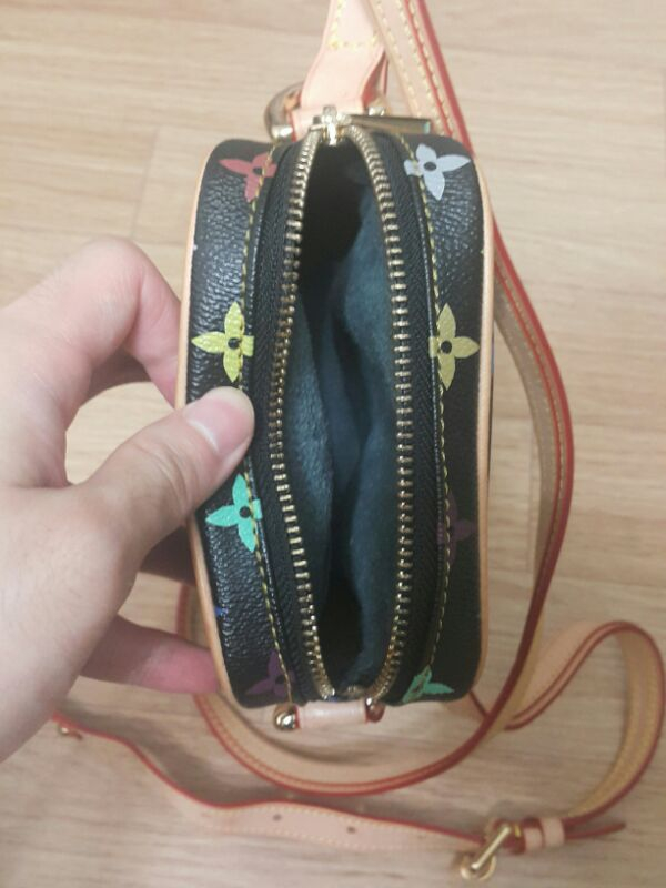 루이비통 가방 팝니다.--5